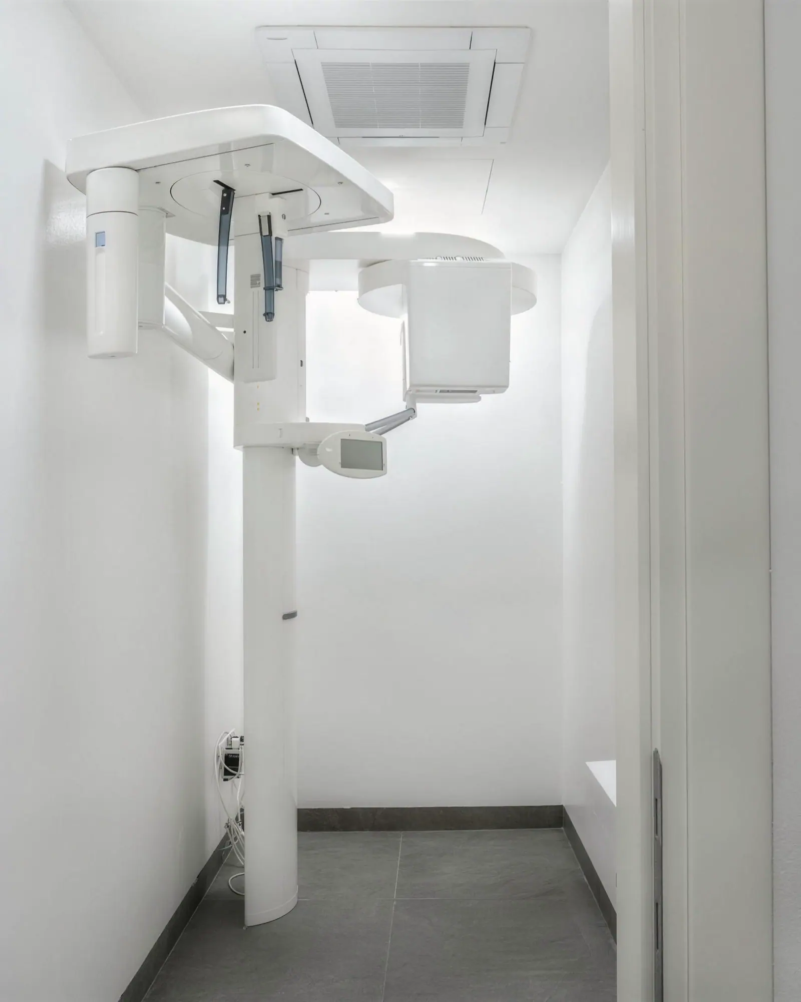 La stanza della radiografia panoramica e della TAC, nello studio di Venezia